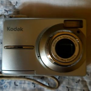 Kodak EASYSHARE C713 digital camera